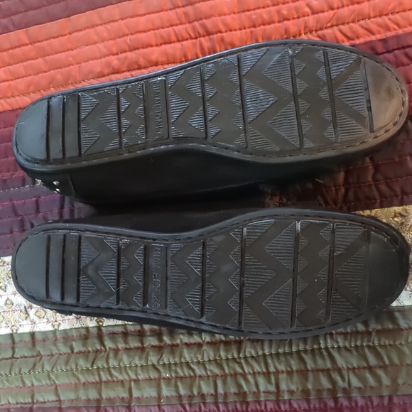 MINNETONKA* black suede leather moccasin flats stud detailing rubber sole 9.5 - Picture 6 of 12